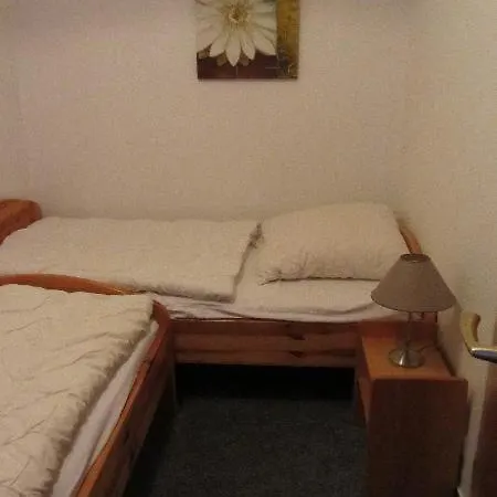 Luv-und-lee-apartment-56 דירה